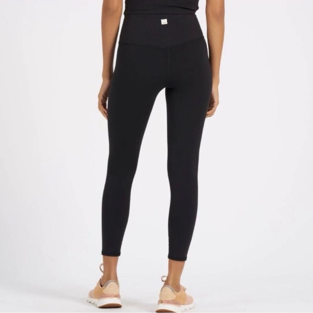 Vuori Ribbed Black Athletic Leggings